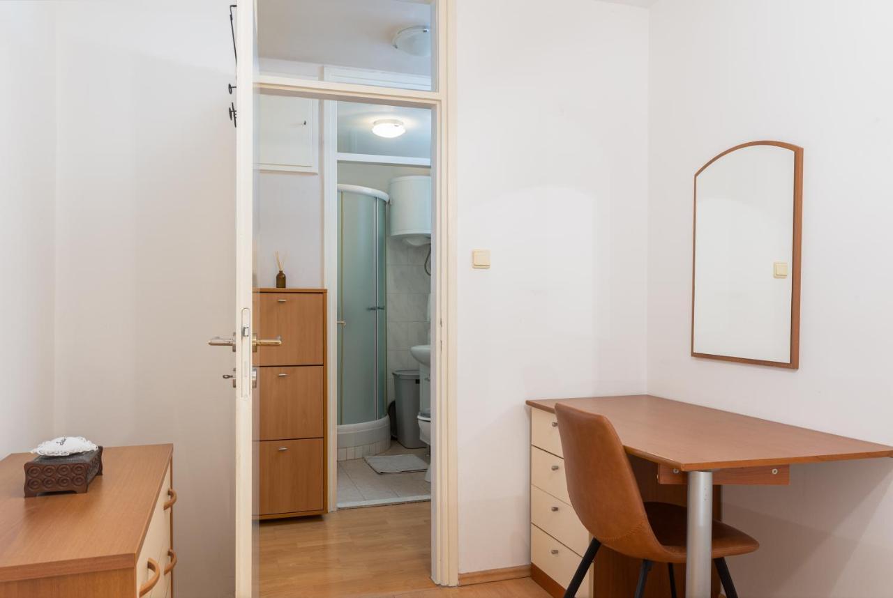 Adriatic Charm: Coastal Heaven Of Dubrovnik Apartment Bagian luar foto